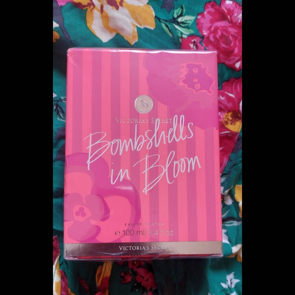 Bombshell in Bloom NIB Victoria Secret  3.4oz